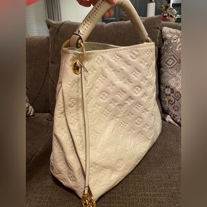White - off white artsy purse bag soft leather